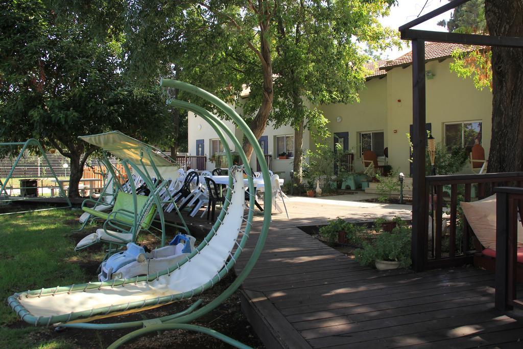 Nuriel Fruit & Guest House Sheʼar Yashuv Exterior foto
