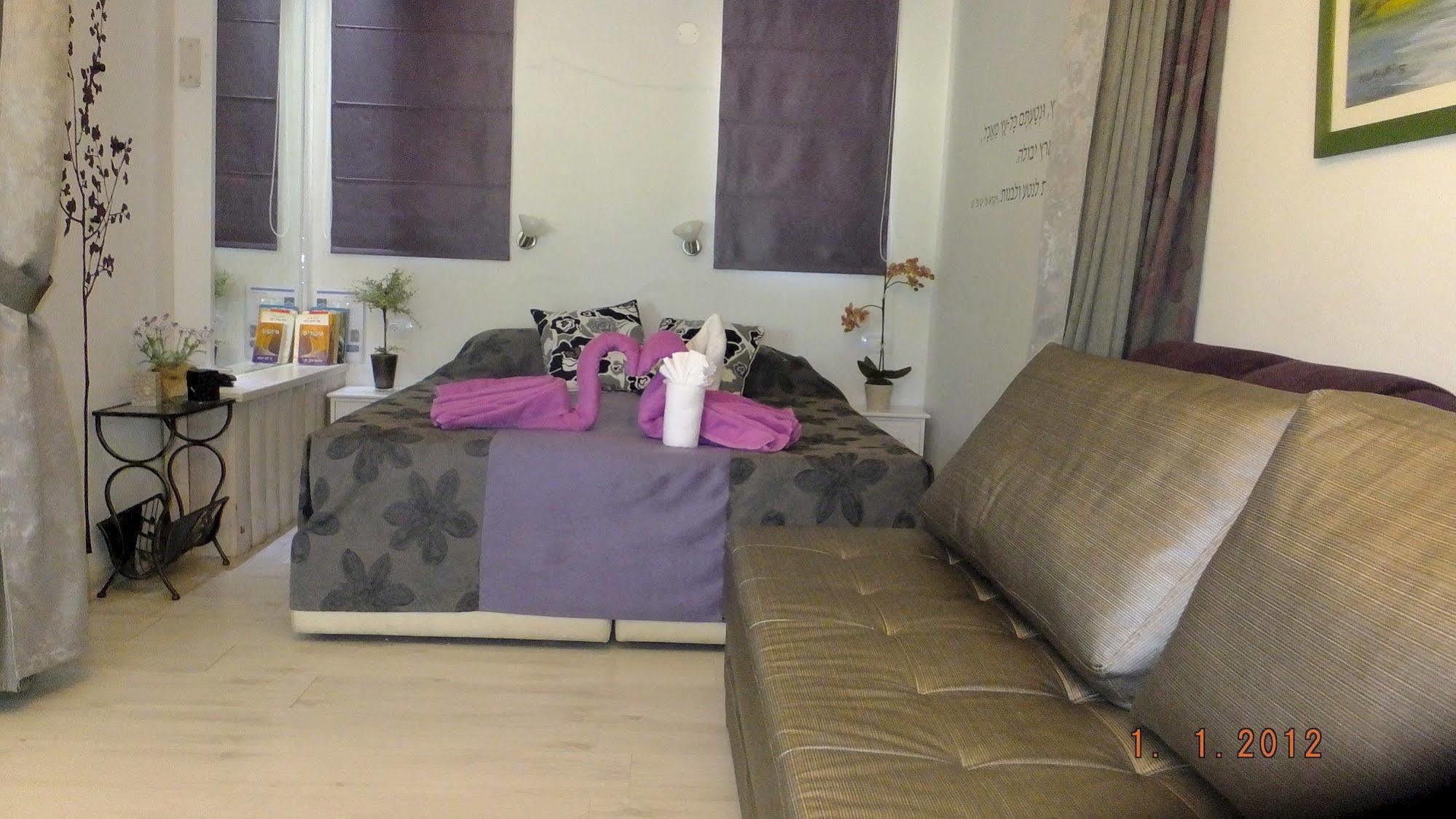 Nuriel Fruit & Guest House Sheʼar Yashuv Exterior foto
